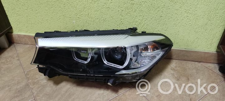 BMW 5 G30 G31 Phare frontale 8499113