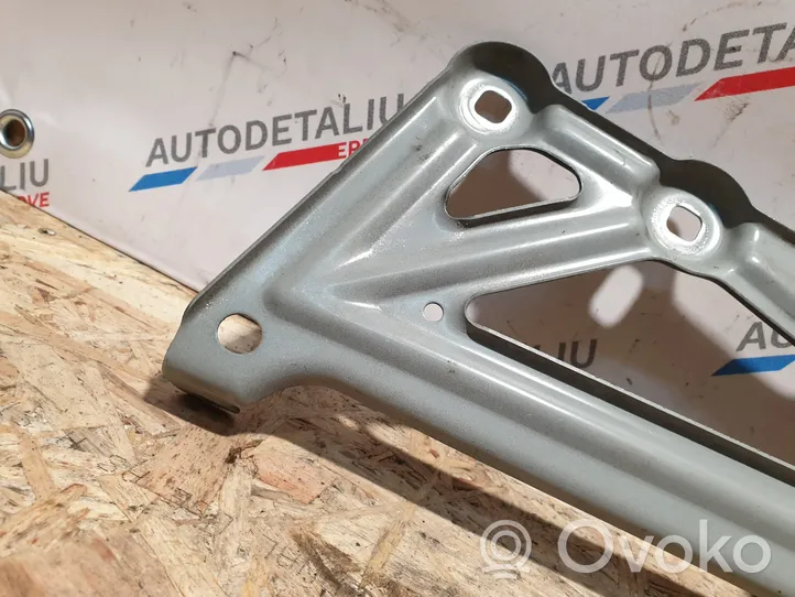 BMW X1 F48 F49 Soporte de montaje del guardabarros 7329447