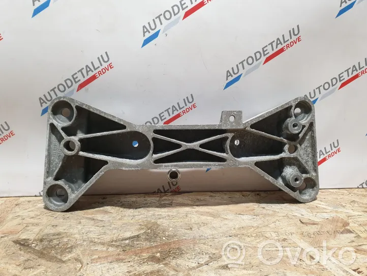 BMW 1 F20 F21 Supporto di montaggio scatola del cambio 6796605