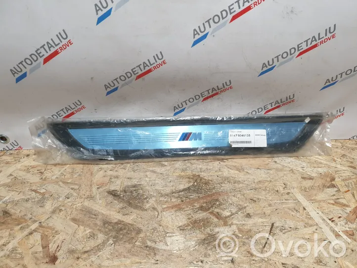 BMW 7 F01 F02 F03 F04 Copertura del rivestimento del sottoporta anteriore 8046135