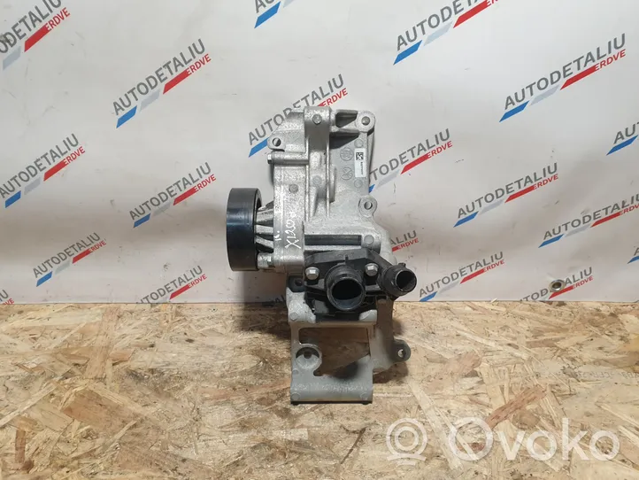 BMW X1 F48 F49 Water pump 8575850