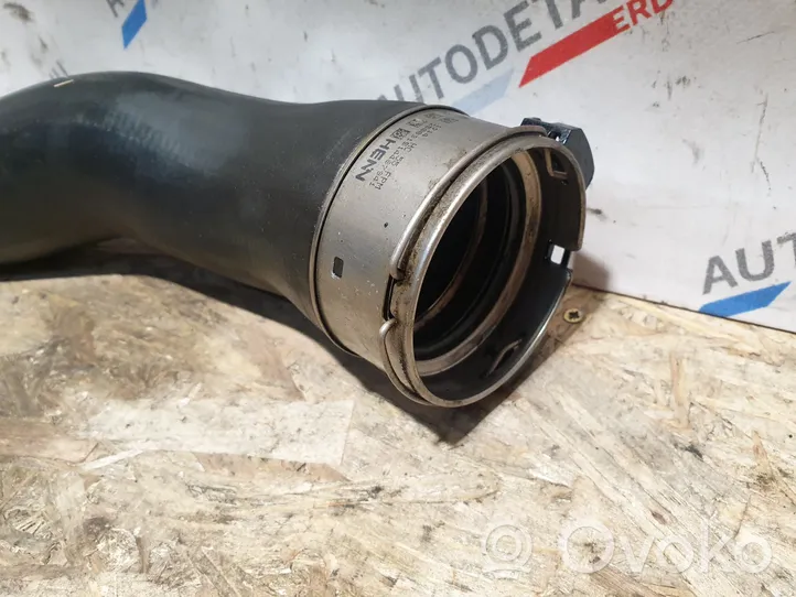 BMW 1 F20 F21 Tube d'admission de tuyau de refroidisseur intermédiaire 7810616