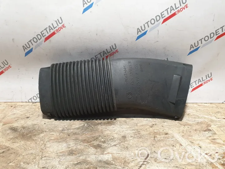 BMW X3 F25 Oro paėmimo kanalo detalė (-ės) 7811018