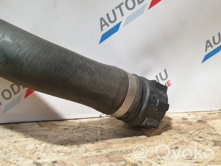 BMW 4 F32 F33 Tuyau de liquide de refroidissement moteur 7596838