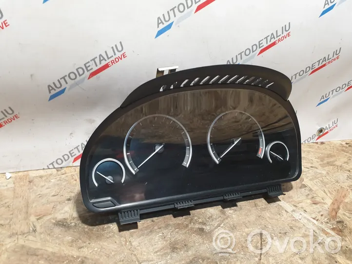 BMW 5 F10 F11 Speedometer (instrument cluster) 9312038