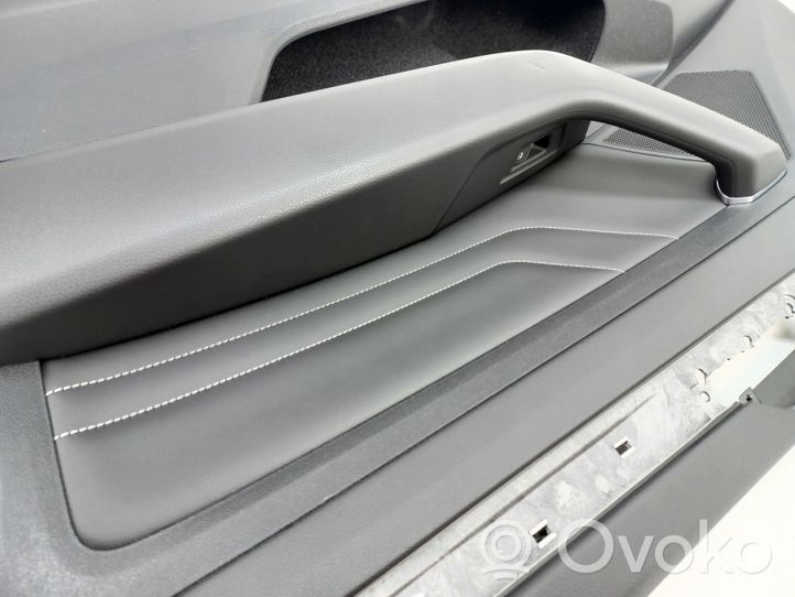 Volkswagen PASSAT B8 USA Rivestimento del pannello della portiera anteriore 3G1867012S