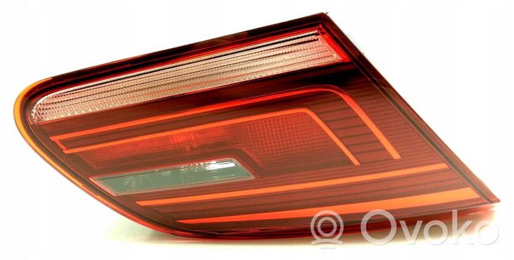 Volkswagen Caddy Lampy tylnej klapy bagażnika 3C8945307R