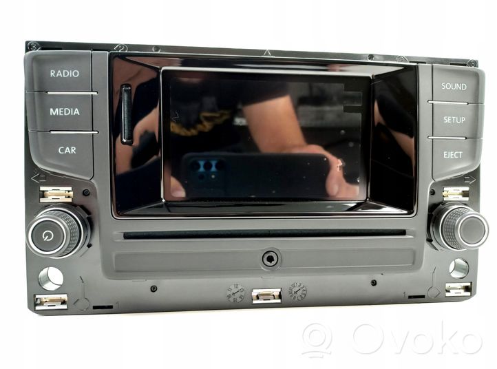 Volkswagen Golf VII Panel / Radioodtwarzacz CD/DVD/GPS 5G0035867F