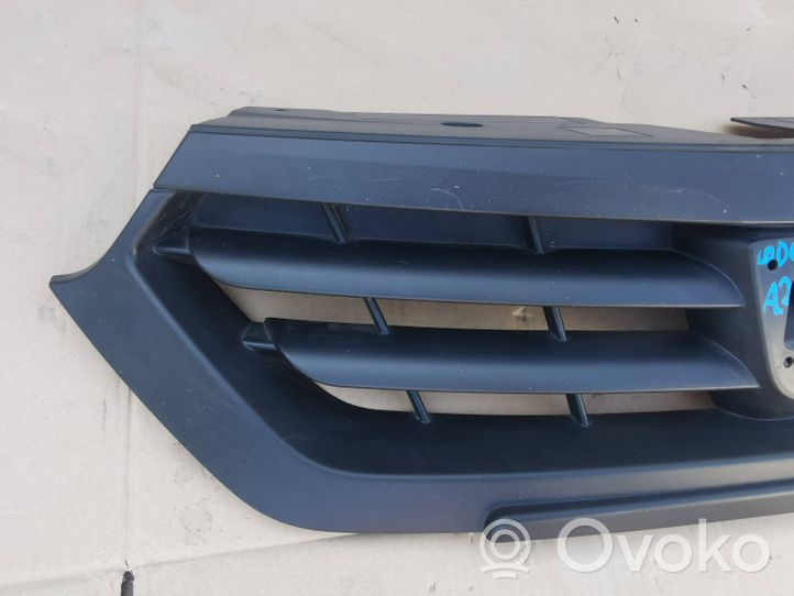 Dacia Lodgy Maskownica / Grill / Atrapa górna chłodnicy 623108367R