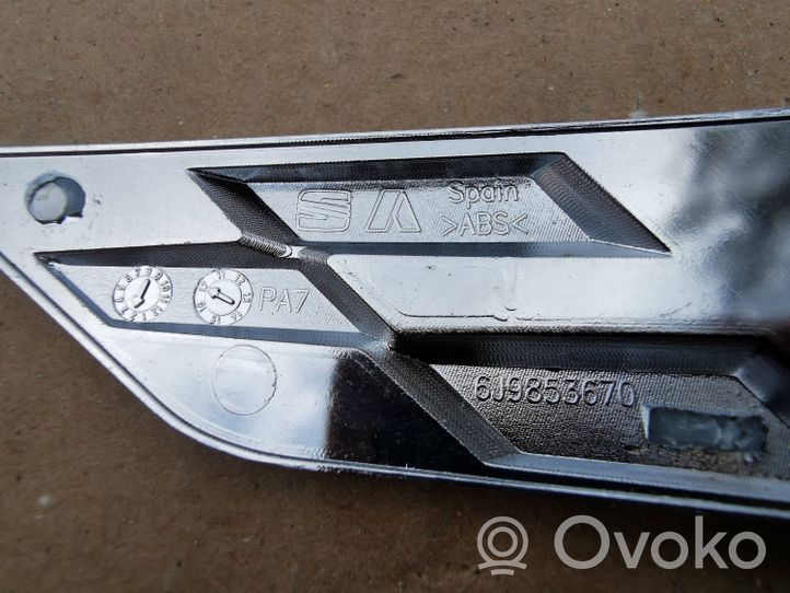 Seat Ibiza IV (6J,6P) Logo, emblème, badge 6J9853670