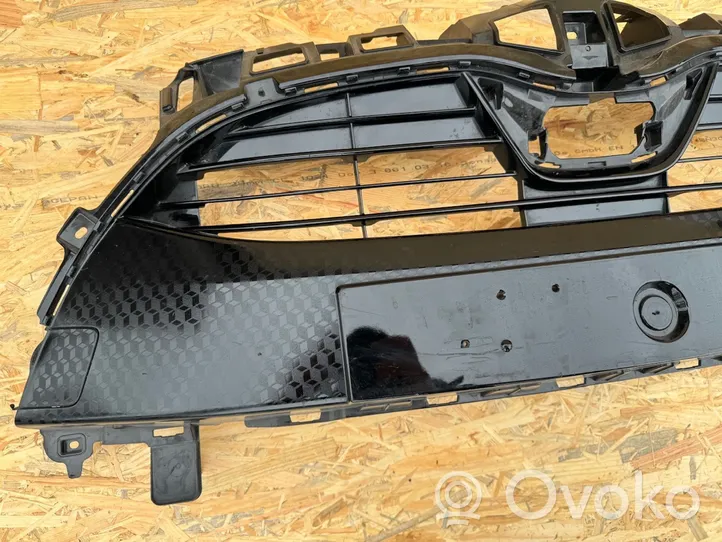 Toyota Yaris XP210 Griglia superiore del radiatore paraurti anteriore 53101K0010