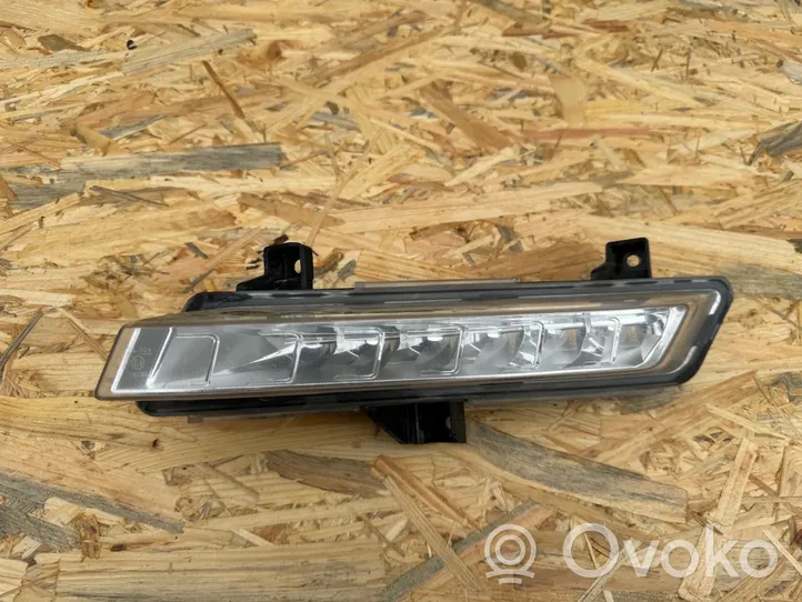 Renault Clio IV LED-päiväajovalo 266051034R