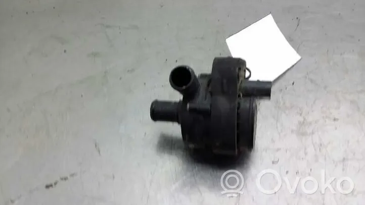 Mercedes-Benz R W251 Water pump A2118350028