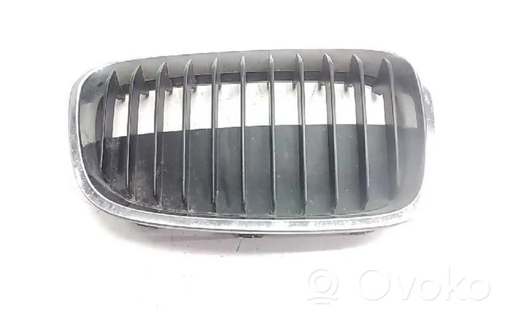 BMW 1 F20 F21 Grill / Wlot powietrza błotnika przedniego 7324390