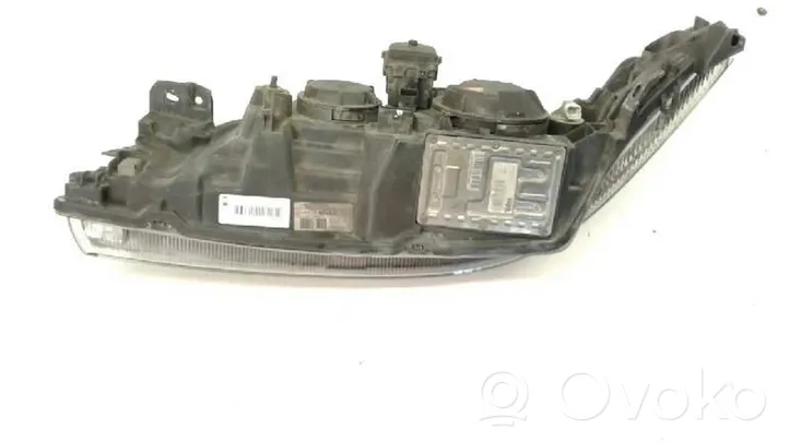 Renault Laguna II Phare frontale 8200207516