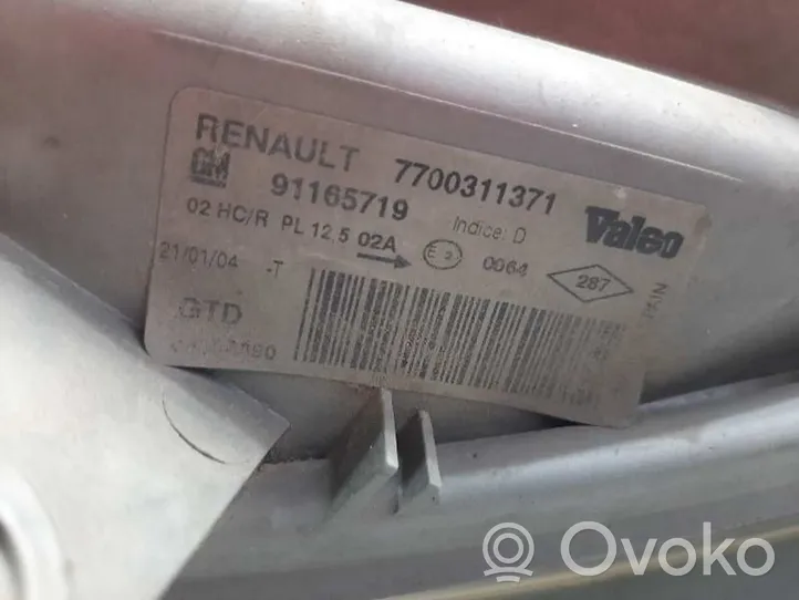 Renault Trafic I Phare frontale 