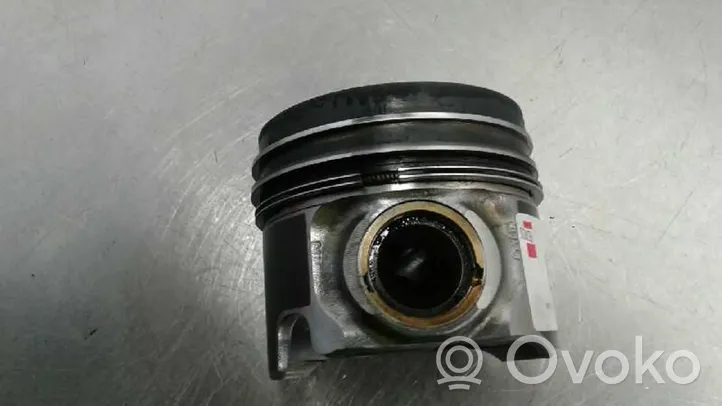 Mitsubishi Outlander Piston 