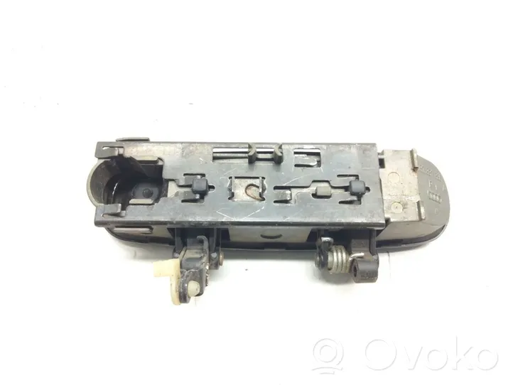 Audi A4 S4 B5 8D Maniglia esterna per portiera anteriore 4B2837886