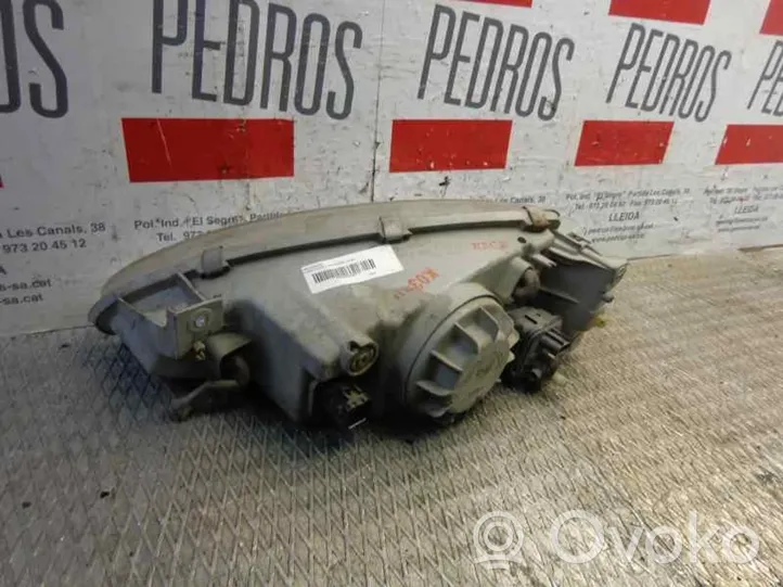 Hyundai Lantra II Lampa przednia 9210429061