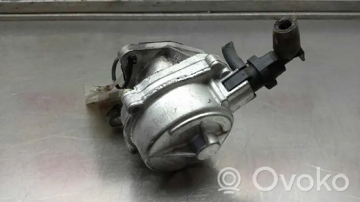 Renault Megane I Vacuum pump 7211722200