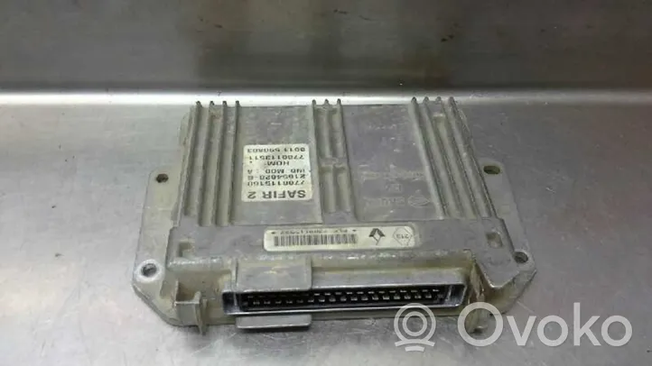 Renault Clio II Variklio valdymo blokas 7700115160