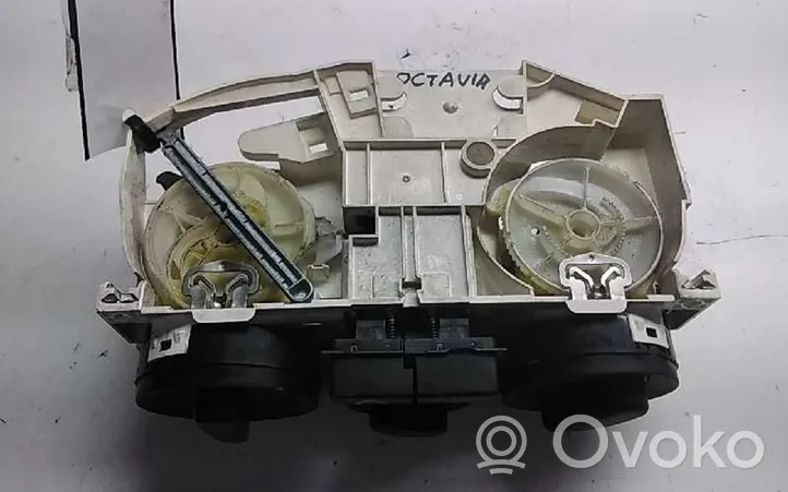 Skoda Octavia Mk1 (1U) Module unité de contrôle climatisation 