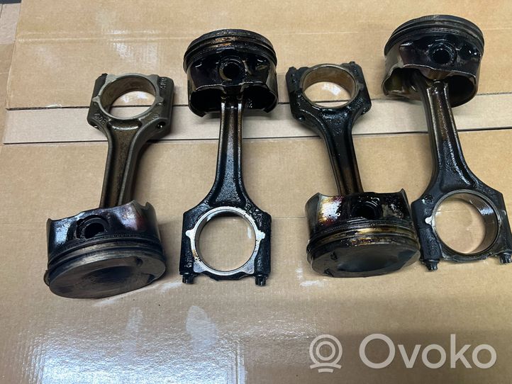 Porsche Macan Piston 06KBN82420