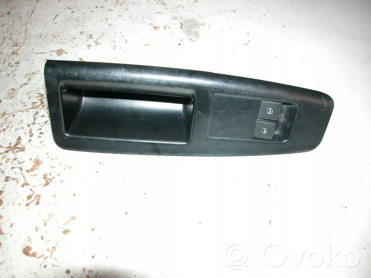 Volkswagen Polo VI AW Przełącznik / Przycisk otwierania szyb 