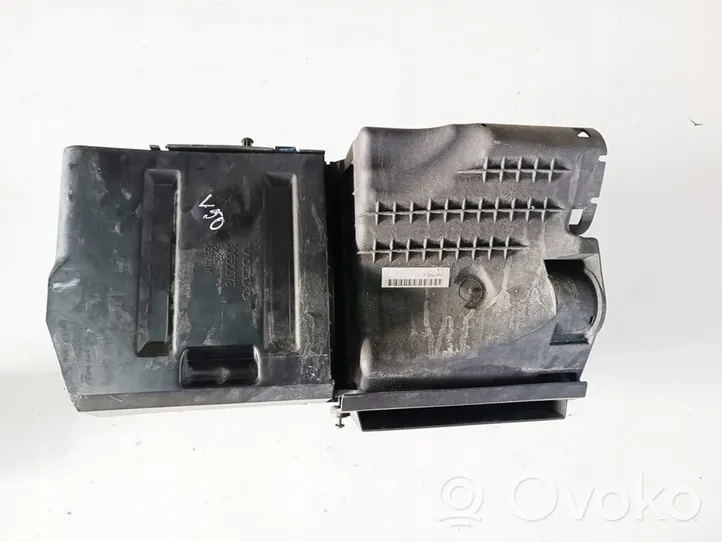 Volvo V50 Caja del filtro de aire 30650076
