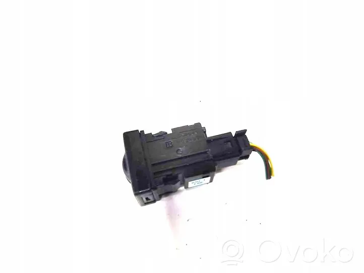 Toyota Avensis T270 Seat heating switch 