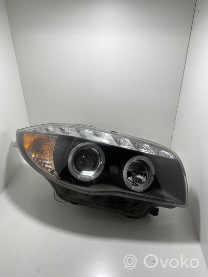 BMW 1 E82 E88 Lampa przednia 