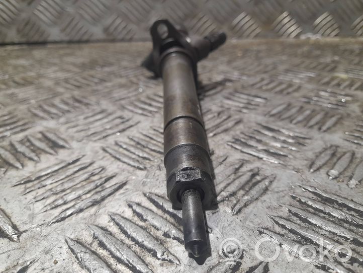 Volvo V70 Inyector de combustible 8658352