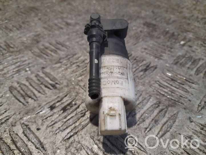 Volvo S60 Windscreen/windshield washer pump Bk2117k624BA