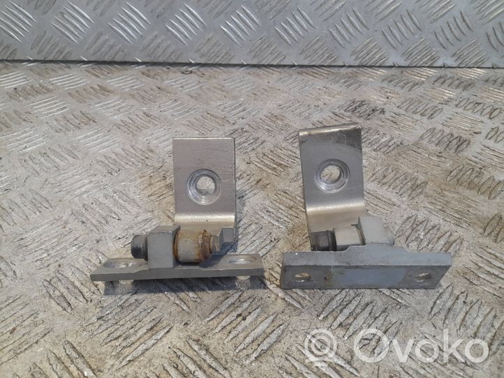 BMW X5 E70 Kit de charnières de porte avant 7068078