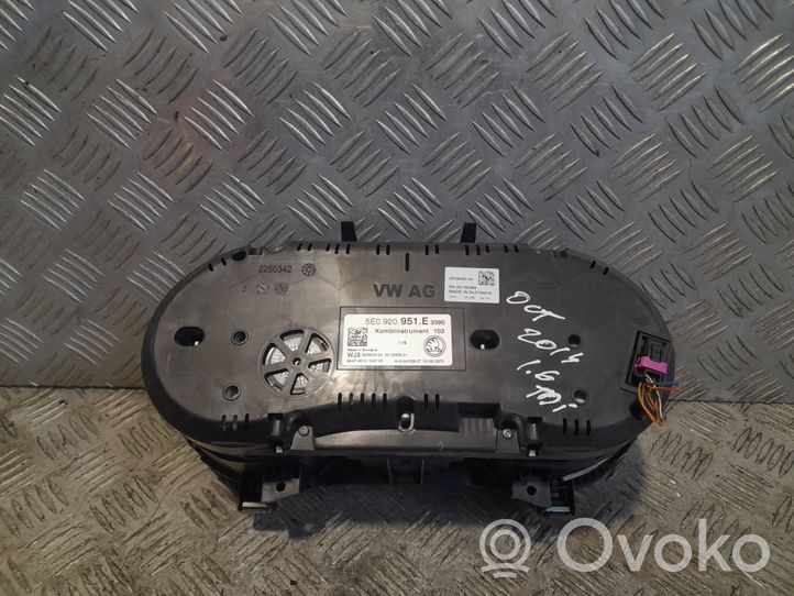 Skoda Octavia Mk3 (5E) Tachimetro (quadro strumenti) 5E0920951E