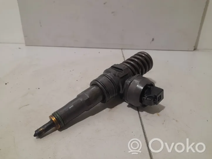 Volkswagen Transporter - Caravelle T5 Injecteur de carburant 038130073BN