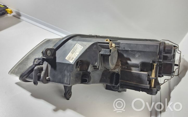 Volkswagen Phaeton Lampa przednia 3D1941016H