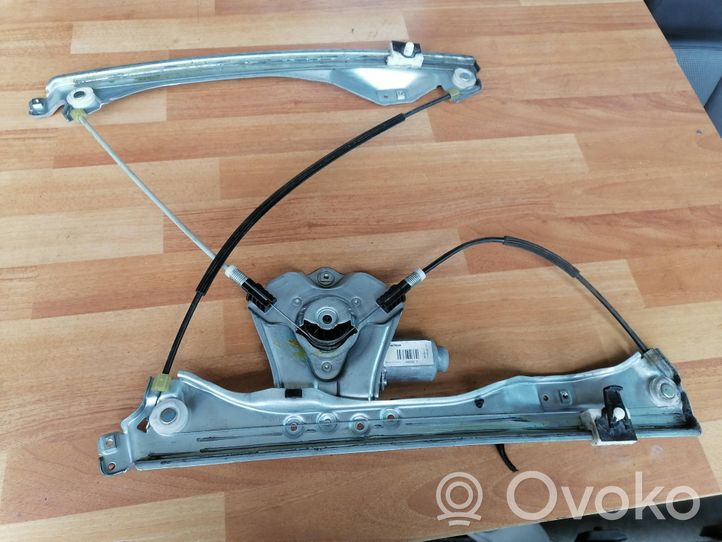 Renault Clio III Alzacristalli della portiera anteriore con motorino 8200291145