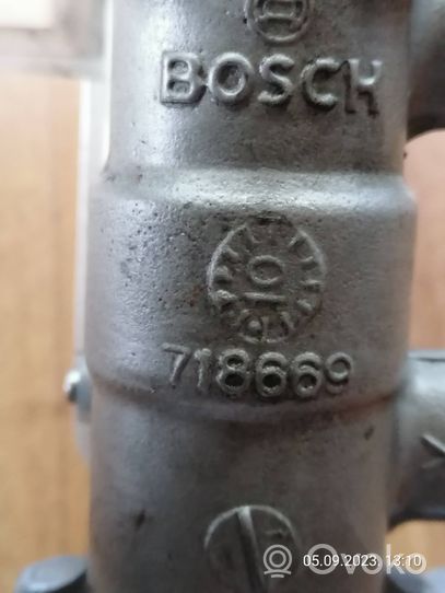 Mazda 6 Główny cylinder hamulca 718669