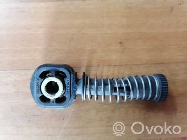 Volkswagen PASSAT B6 Gear shift cable linkage 1J0711761B