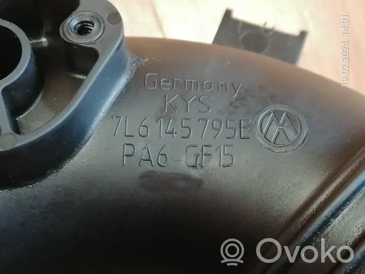Volkswagen Touareg I Välijäähdyttimen letku 7L6145795E