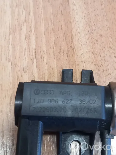 Volkswagen Touareg I Solenoidinis vožtuvas 1J0906627