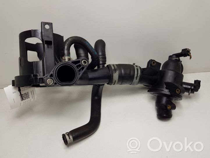 Mercedes-Benz E AMG W212 Termostato/alloggiamento del termostato A6512000615