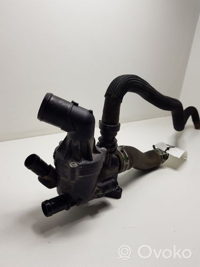 Nissan Qashqai Boîtier de thermostat / thermostat 110614599R