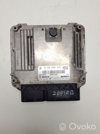 Opel Zafira C Calculateur moteur ECU 55590420