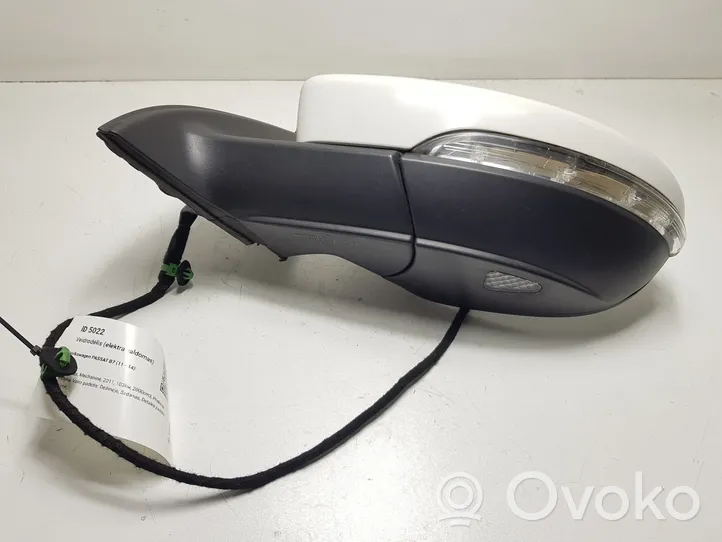 Volkswagen PASSAT B7 Front door electric wing mirror 3C0857933A