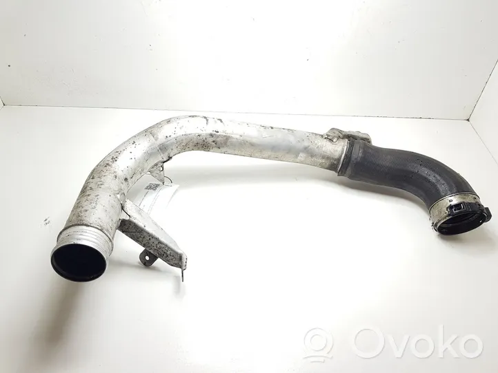 Volvo V60 Tube d'admission de tuyau de refroidisseur intermédiaire 31370288