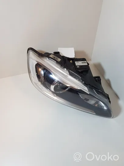 Volvo V60 Phare frontale 31698821