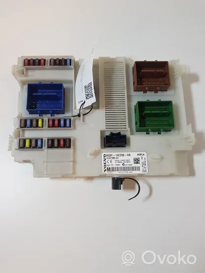 Volvo V60 Module de fusibles 31327995AA