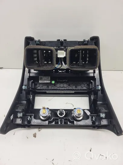 BMW 7 G11 G12 Panel klimatyzacji 16046610